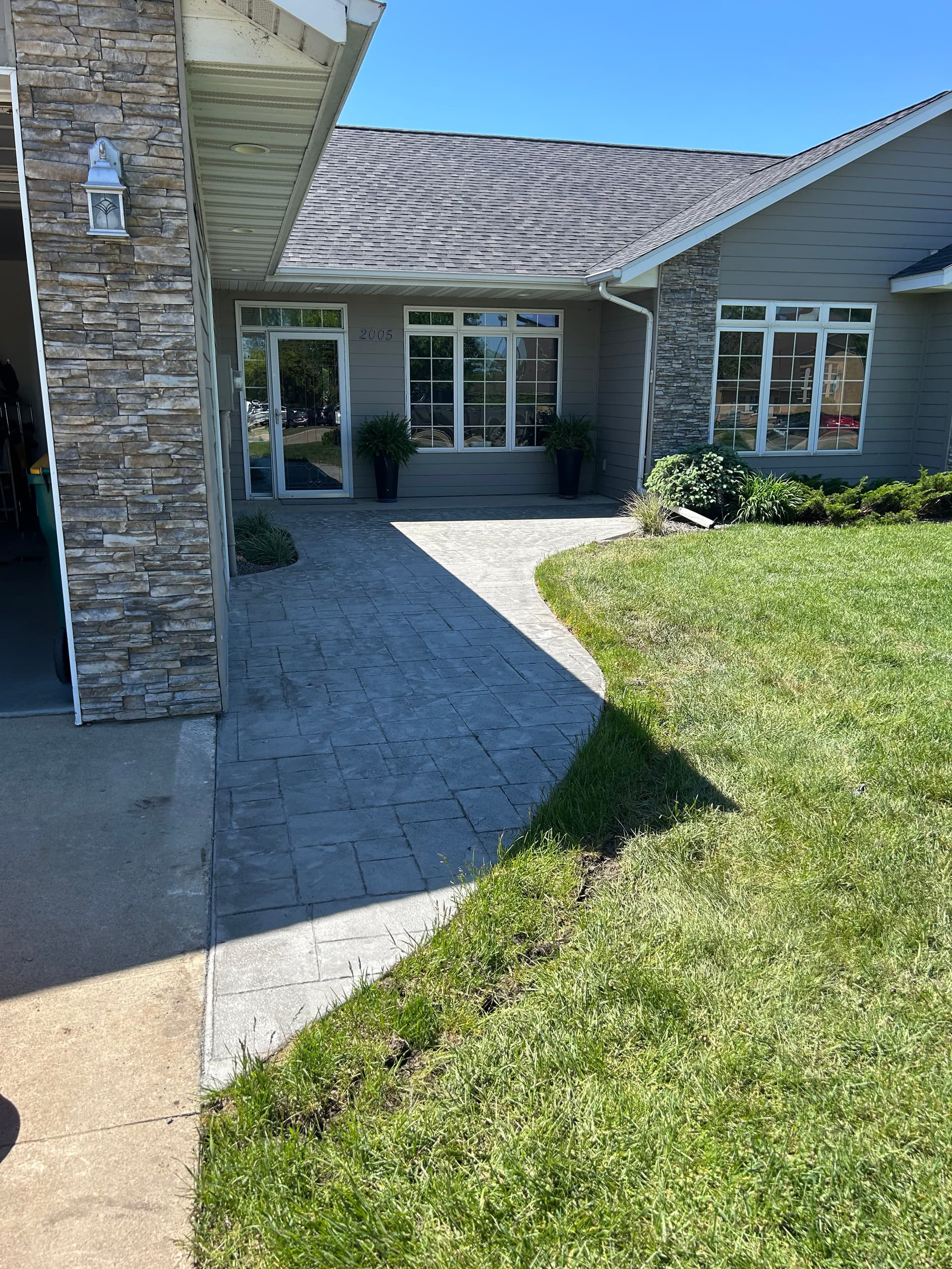 Ashlar Slate Stamped Concrete Patios and Walkways in Albert Lea MN