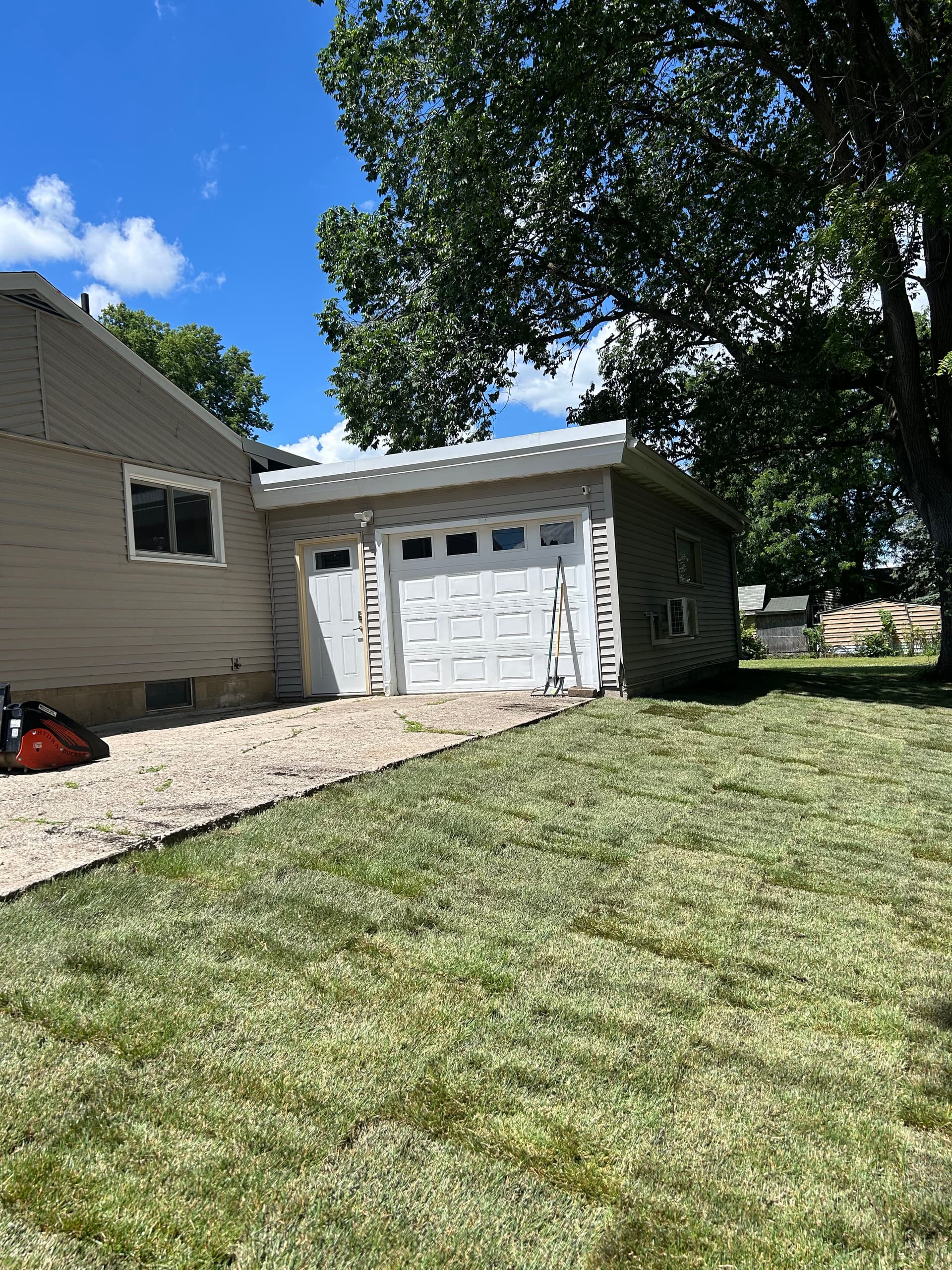 Gallery photos for Retaining Wall Removal and Sod Installation Turns Yard Around: Image #3
