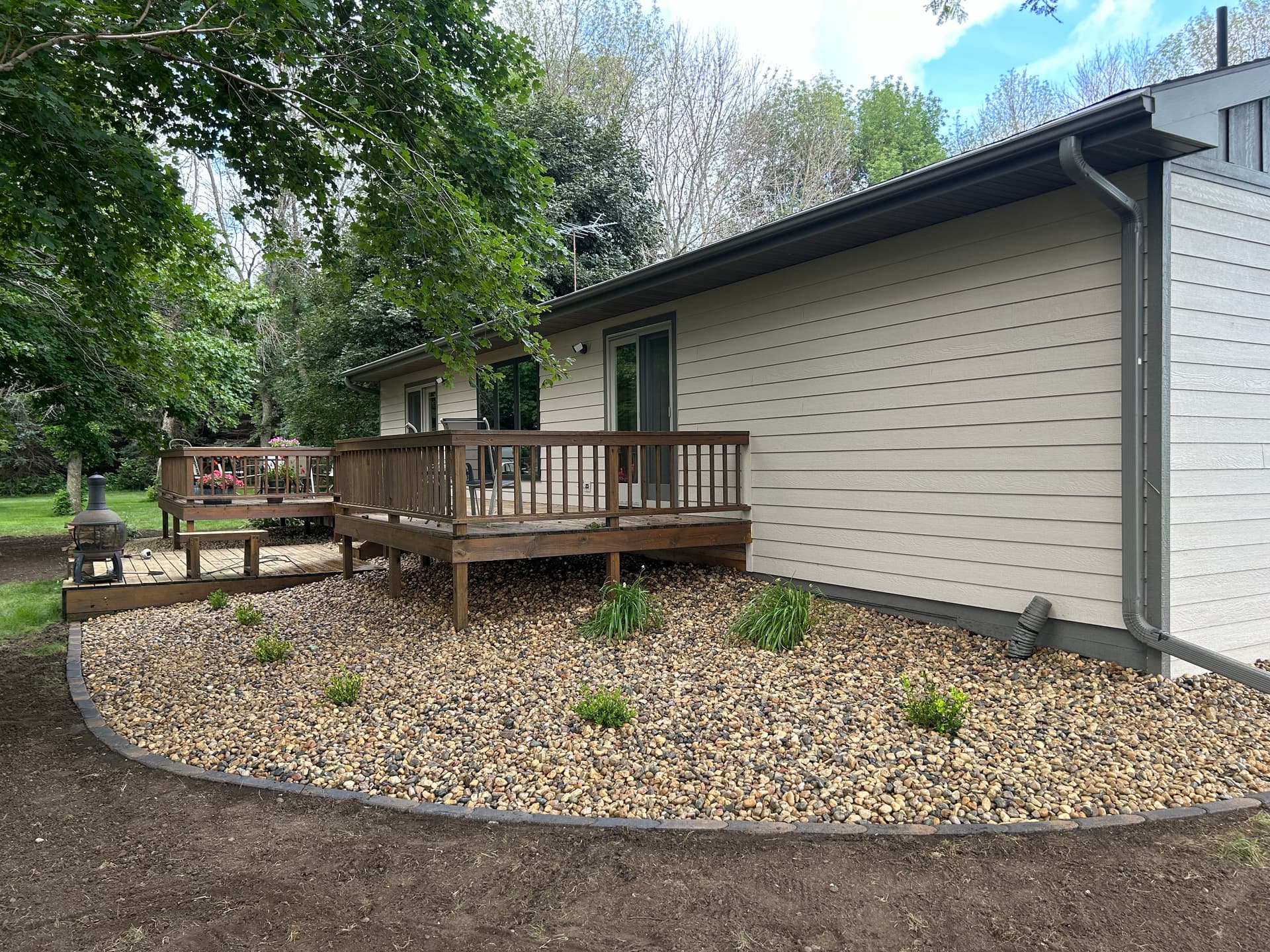 Gallery photos for Fresh Landscaping with New Boxwoods, Rock, and Grading: Image #1
